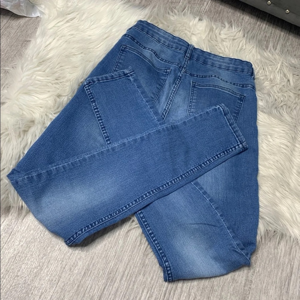 H&M jeans - Picture 3 of 3